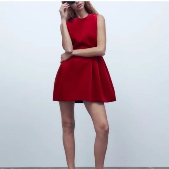 ZARA Voluminous Red Velvet Dress - Picture 6 of 9